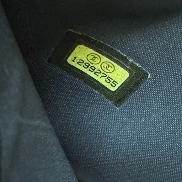 Chanel Camellia Wallet - Picture 15 of 15